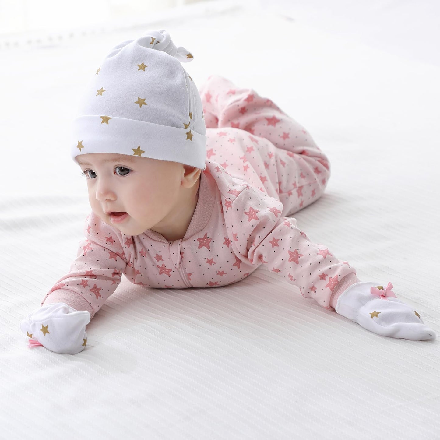 Ruliby New Born Clothes Cotton Baby Bodysuit Soft Romper and Accessories Layette Set 0-6 Months, 23-pack
